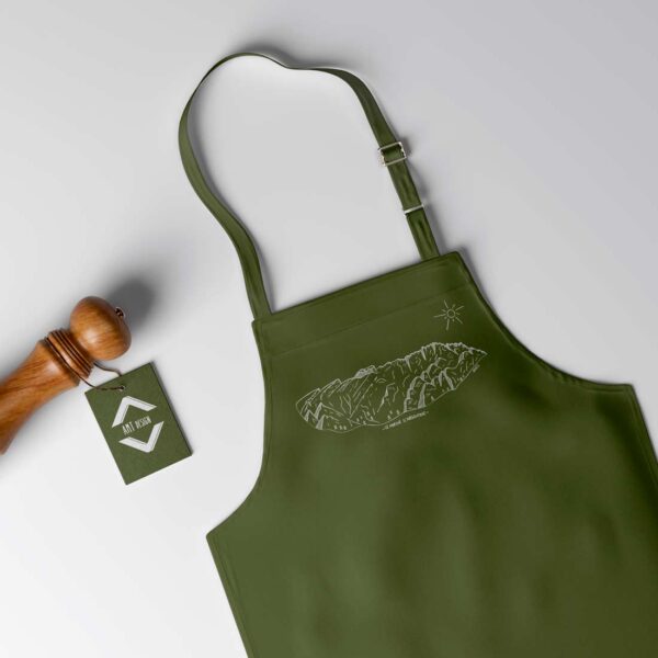 Argentine mirror apron